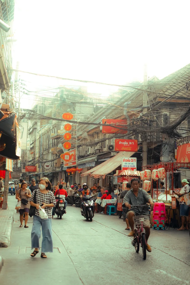 Bangkok 2024 — heat, neon and the tropical rhythm of the city
