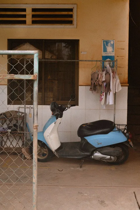 Siem Reap — street photography, no script