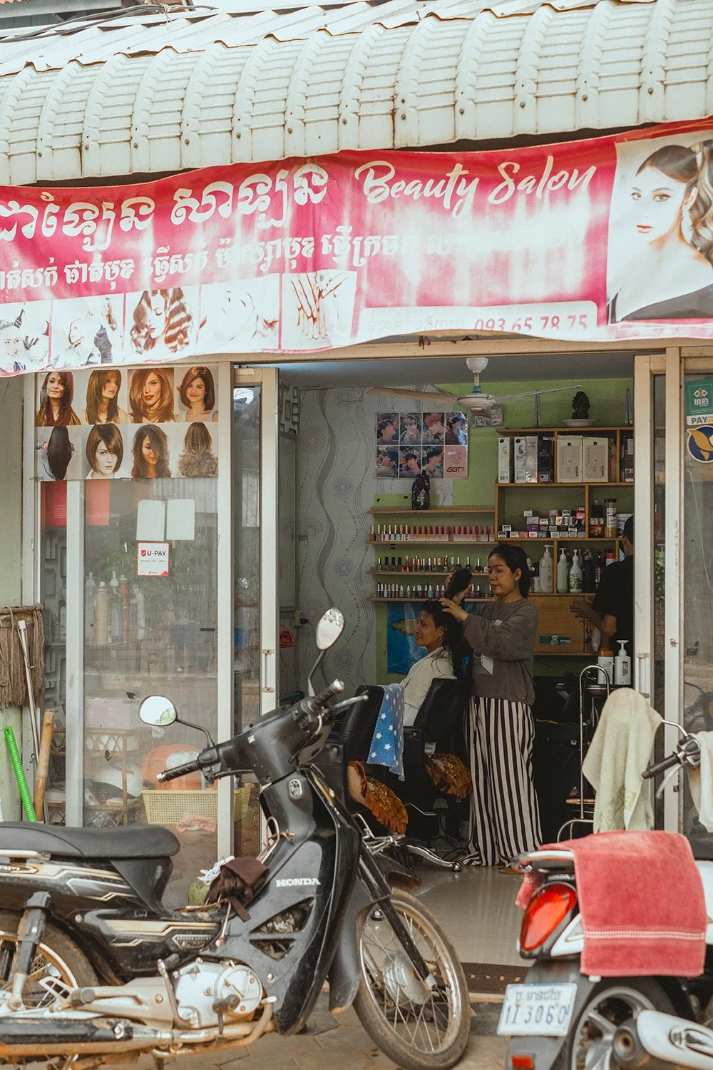 Siem Reap — street photography, no script